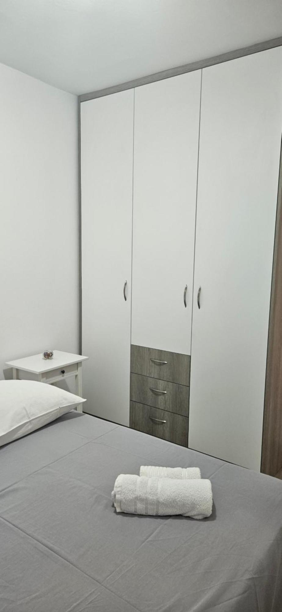 Apartmani Tatjana Rab Town Eksteriør billede
